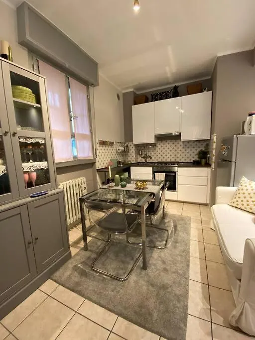 A Casa Di Gin Milano Villa 0*, Milan
